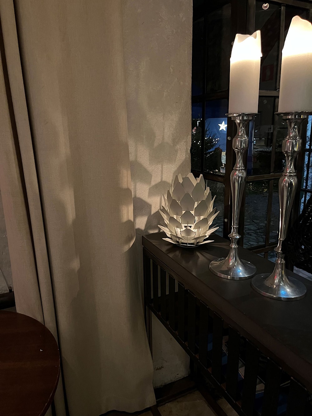 Tommre Kotte Lykta SandGrå Hem och inredning miljöbild